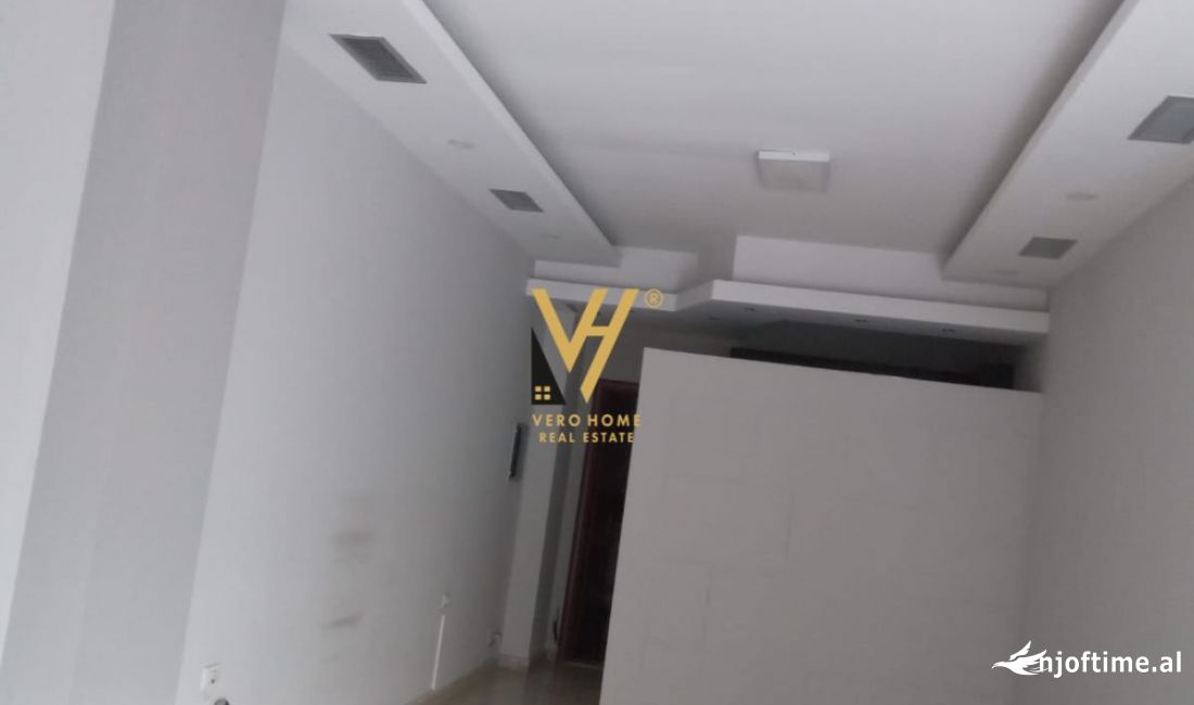 SHITET AMBIENT BIZNESI 45 M2 TE PALLATI ME SHIGJETA 112.500 EURO