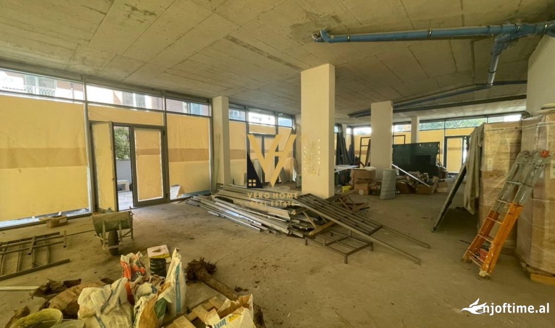 SHITET DYQAN 376 M2 TE RRUGA E ELBASANIT 3.384.000 EURO