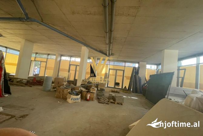 Business Property in Sale 1+1 in Tirana - 3,384,000 Euro