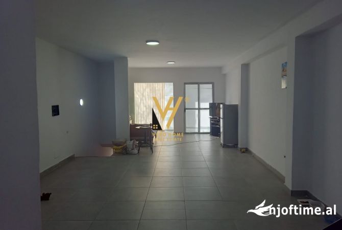 Business Property in Sale 1+1 in Tirana - 156,000 Euro