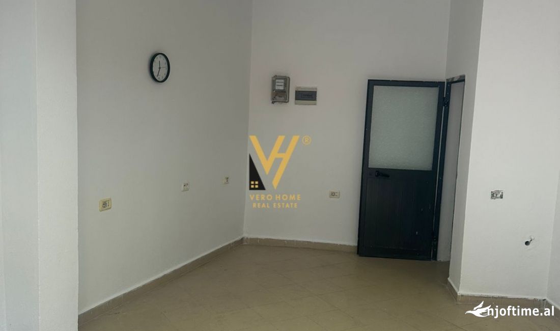 JEPET DYQAN 27 M2 ME QERA TE QYTETI I STUDENTIT 270 EURO