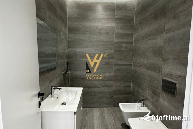 Business Property in Sale 3+1 in Tirana - 220,000 Euro