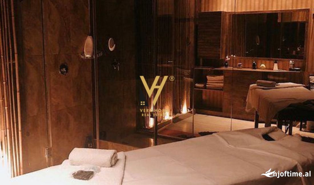 JEPET AMBIENT BIZNESI 100 M2 ME QERA ISH EKSPOZITA SOT 1.000 EURO