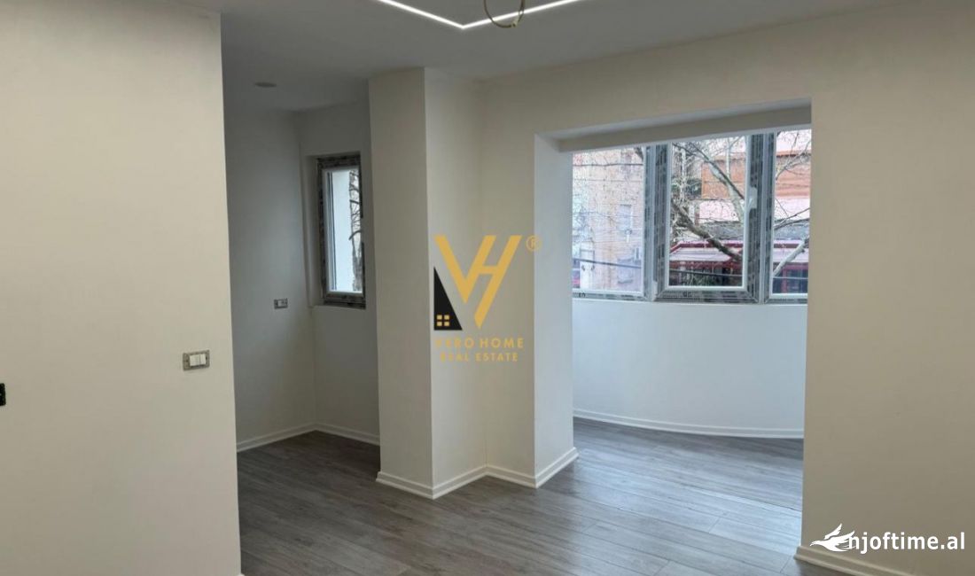 JEPET ZYRE 53 M2 ME QERA TE XHAMLLIKU 500 EURO