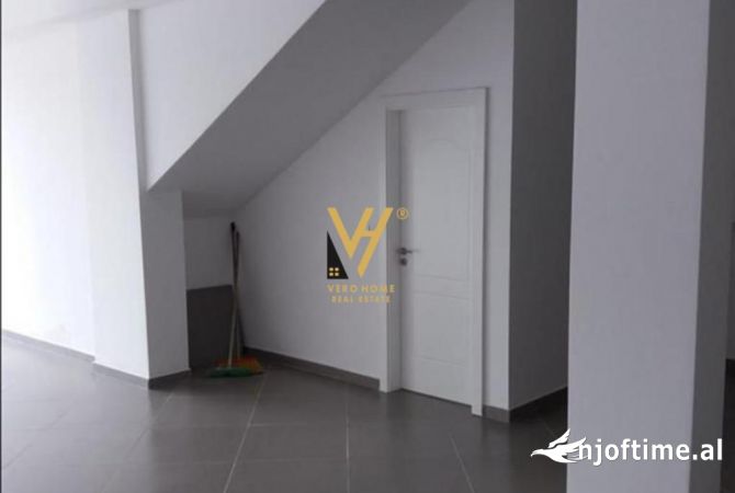 Business Property in Sale 1+1 in Tirana - 160,000 Euro