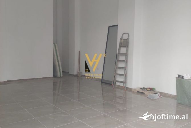 Business Property in Sale 1+1 in Tirana - 126,000 Euro