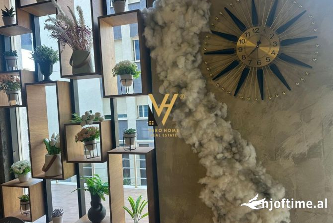 SHITET BAR- LOUNGE 186 M2 TE RRUGA E DAJTIT, FRESK 220.000 EURO