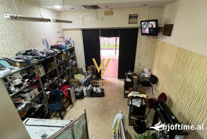 Ambiente Commerciale in Affitto 1+1 a Tirana - 35,000 Leke