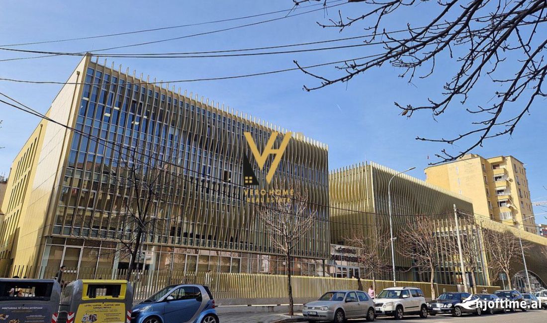 SHITET DYQAN 190 M2 TE RRUGA E BARRIKADAVE 1.300.000 EURO