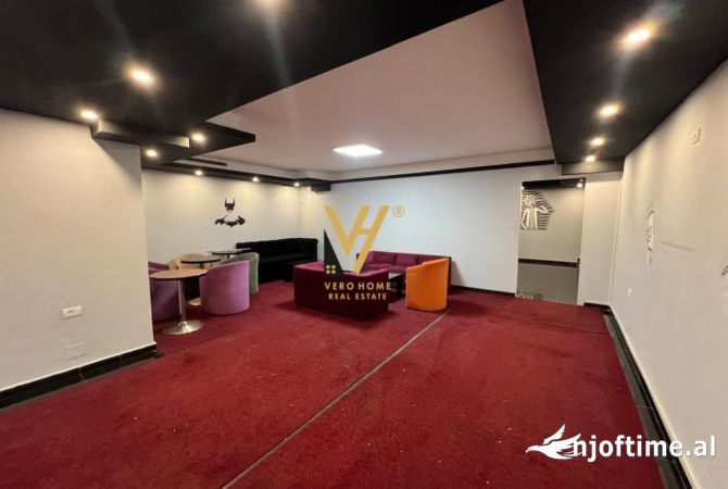 JEPET AMBIENT BIZNESI 150 M2 ME QERA TE RRUGA 5 MAJI 800 EURO