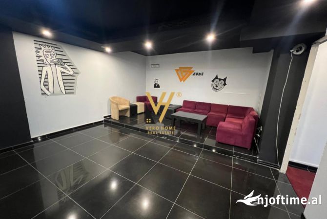Ambiente Commerciale in Affitto 1+1 a Tirana - 800 Euro