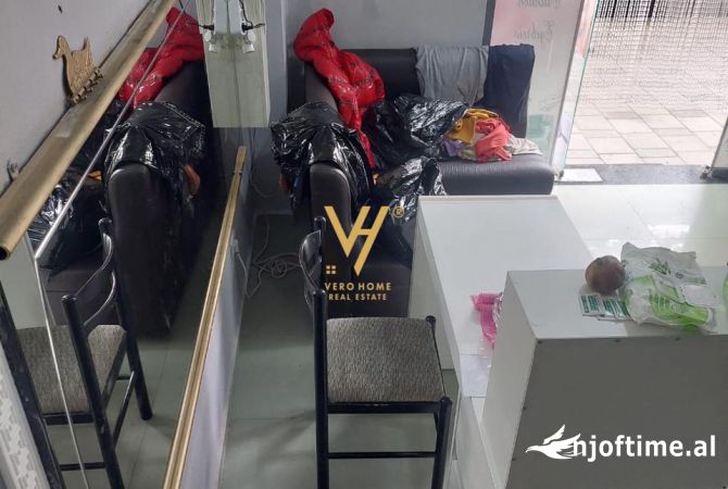 Ambiente Commerciale in Affitto 1+1 a Tirana - 600 Euro