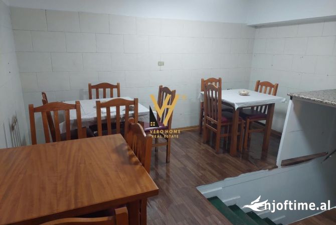 Ambiente Commerciale in Affitto 1+1 a Tirana - 550 Euro