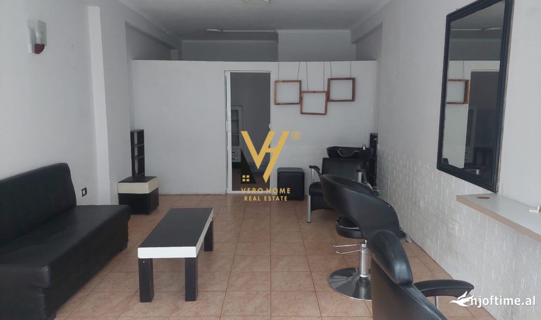 JEPET ZYRE 37 M2 ME QERA TE ISH MINISTRIA E JASHTME 400 EURO