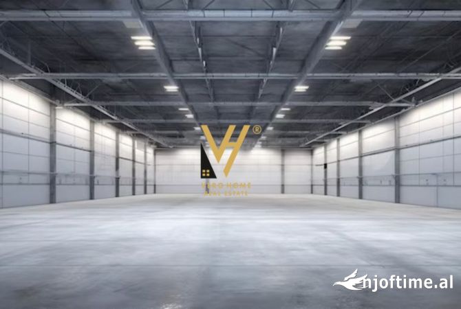 Ambiente Commerciale in Affitto 4+1 a Tirana - 5,600 Euro