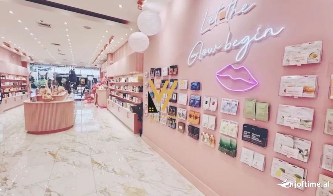 SHITET NJESI BIZNESI 62 M2 TE BULEVARDI ZOGU I PARE 580.000 EURO