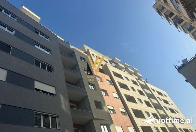 Business Property in Sale 1+1 in Tirana - 1,106,000 Euro