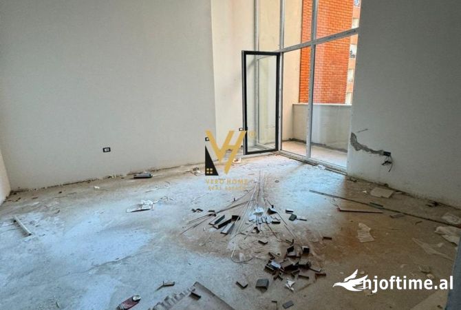 SHITET NJESI BIZNESI TE KOM GOLDEN PARK , AMERICAN 3 , 88.000 EURO