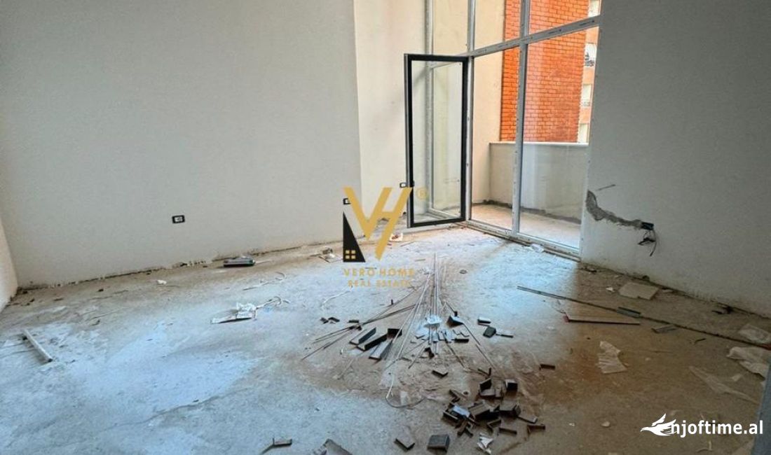 SHITET NJESI BIZNESI TE KOM GOLDEN PARK , AMERICAN 3 , 88.000 EURO