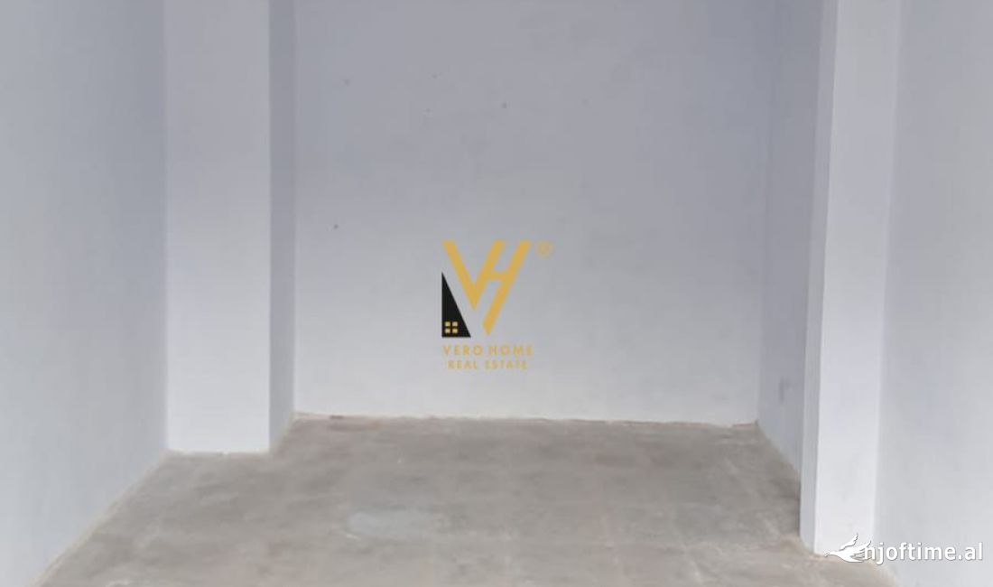 SHITET DYQAN 25 M2 TE RRUGA NDRE MJEDA 100.000 EURO