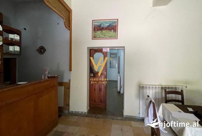 Ambiente Commerciale in Vendita 2+1 a Berat - 350,000 Euro