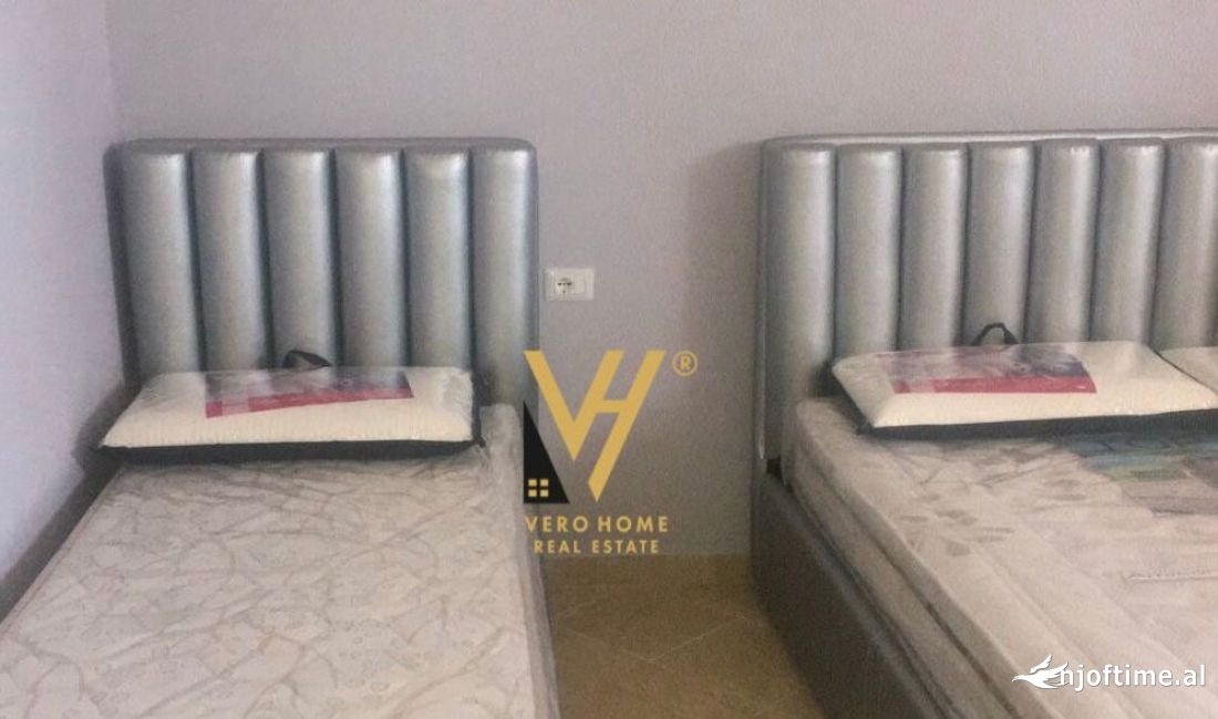 Shtepi me qera Apartament ne Durres, 1+1, Mobilimi Pjeserisht e mobiluar, Pagesa 45,000  Leke.