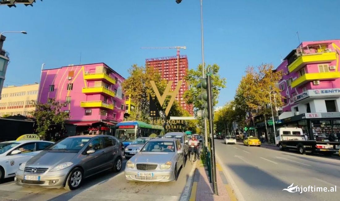 SHITET DYQAN 18 M2 BUZE RRUGES KAVAJES 180.000 EURO