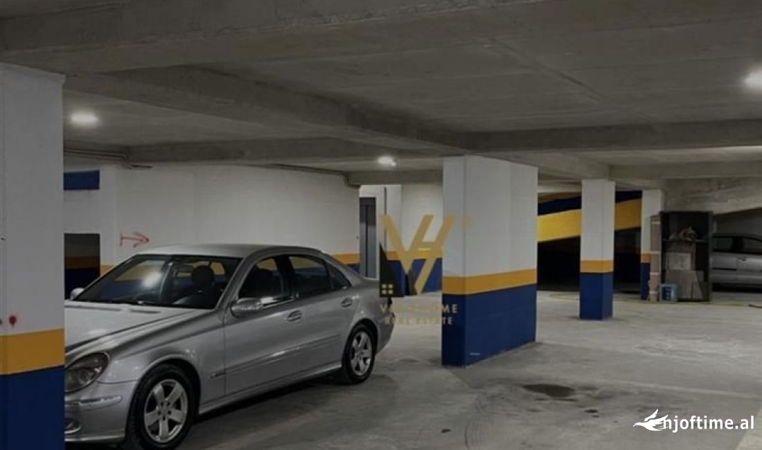 SHITET PARKING 15 M2 TEK RRUGA E KAVAJES 42.000 EURO