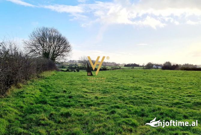 SHITET TOKE ARE 1420 M2 NE VORE 160.000 EURO