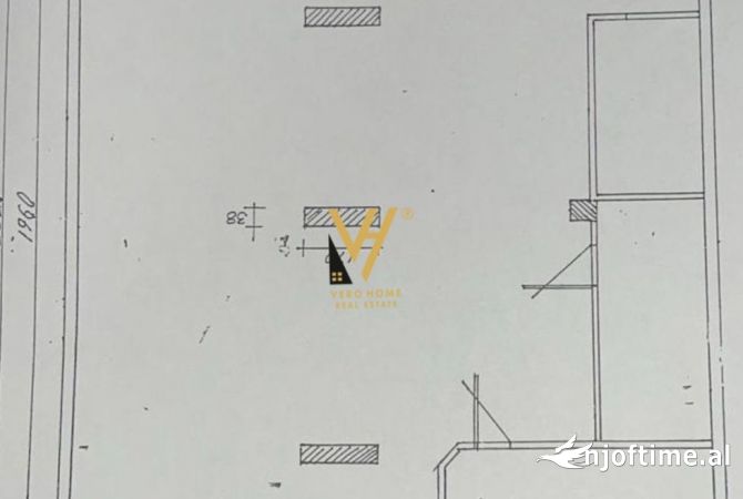 Ambiente Commerciale in Affitto 3+1 a Tirana - 4,500 Euro