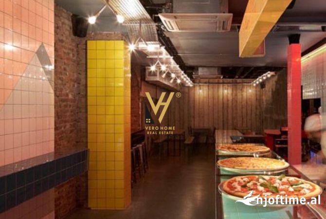 Ambiente Commerciale in Vendita 2+1 a Tirana - 18,000 Euro