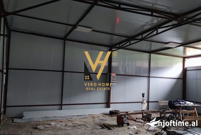 Ambiente Commerciale in Affitto 4+1 a Tirana - 650 Euro