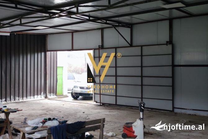 Ambiente Commerciale in Affitto 4+1 a Tirana - 650 Euro