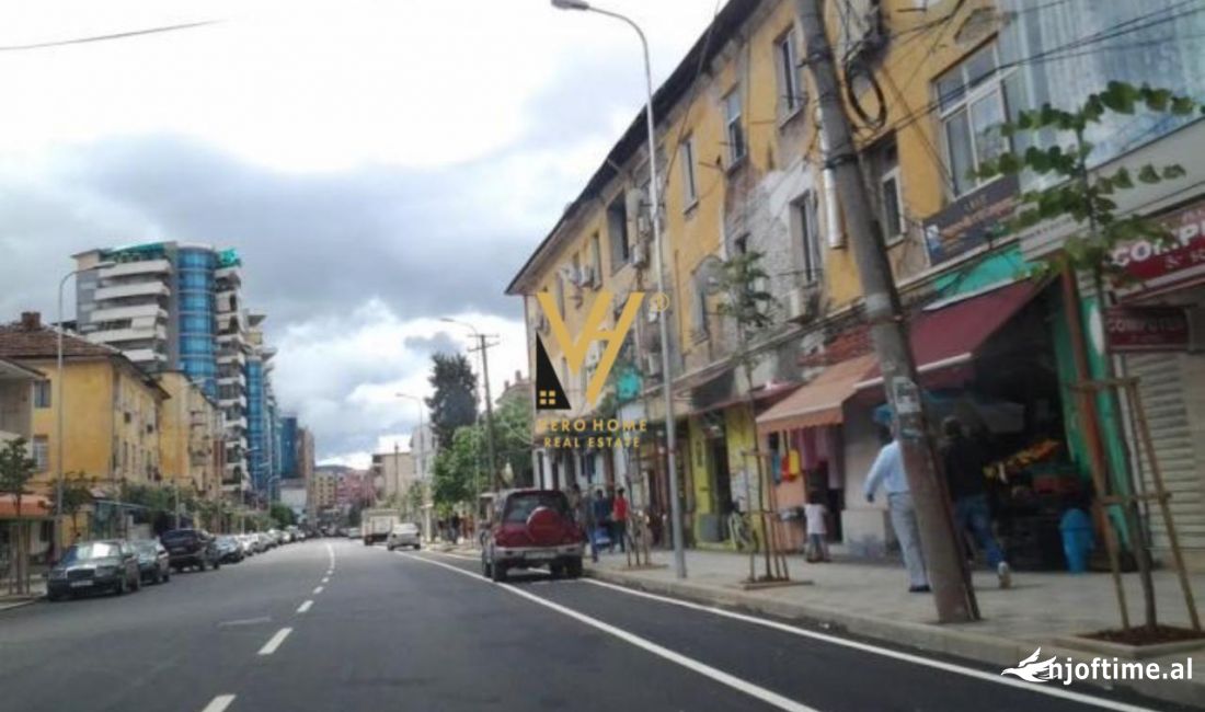 SHITET DYQAN 22 M2 TE RRUGA E DIBRES 210.000 EURO
