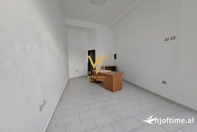 Business Property in Sale 1+1 in Tirana - 95,000 Euro