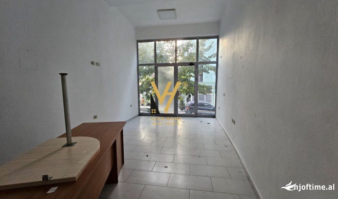 SHITET DYQAN 32 M2 TE RRUGA MINE PEZA 95.000 EURO