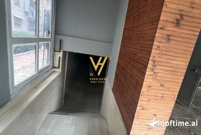 Ambiente Commerciale in Affitto 1+1 a Tirana - 750 Euro