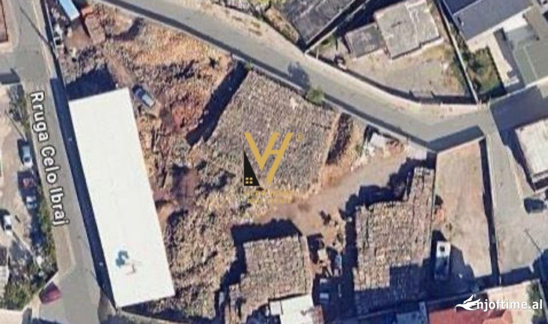 JEPET TOKE DHE KAPANON ME QERA TEK SHKOLLA E BASHKUAR 2.500 EURO