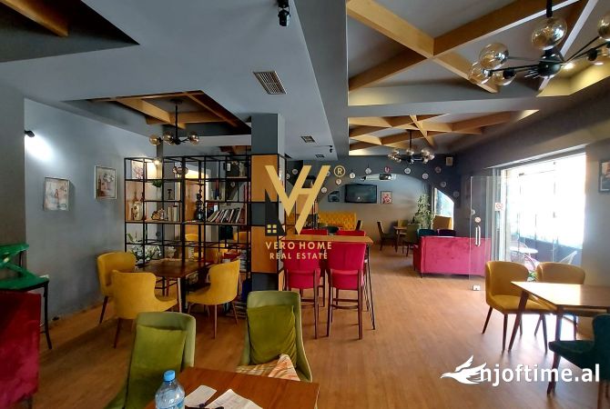 Ambiente Commerciale in Affitto 1+1 a Tirana - 2,000 Euro