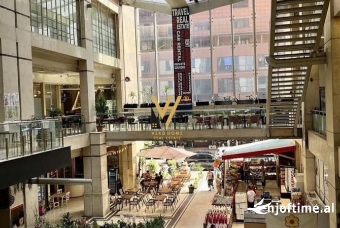 Ambiente Commerciale in Affitto 3+1 a Tirana - 800 Euro