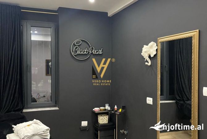 Ambiente Commerciale in Affitto 1+1 a Tirana - 550 Euro