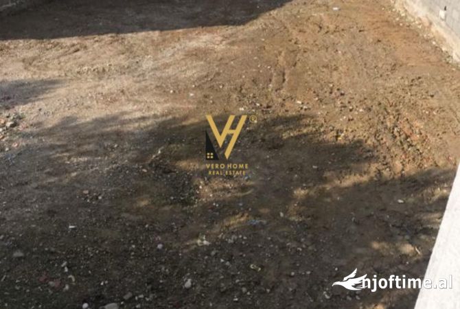 Ambient biznesi ne shitje 3+1 ne Tirane - 1,500,000 Euro