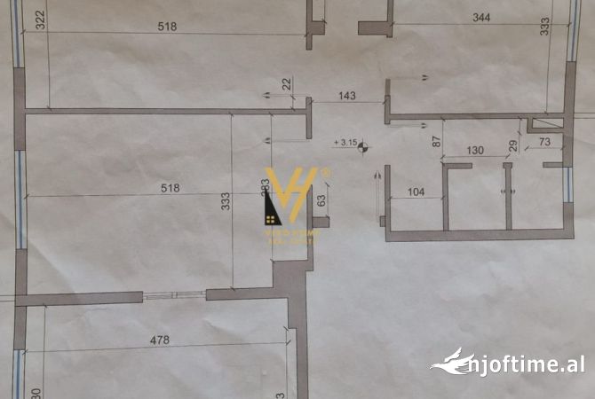 Ambiente Commerciale in Affitto 3+1 a Tirana - 900 Euro