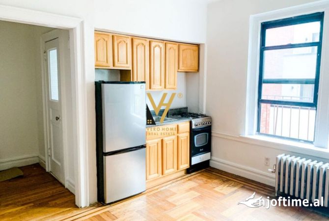 Ambiente Commerciale in Affitto 3+1 a Tirana - 40,000 Leke