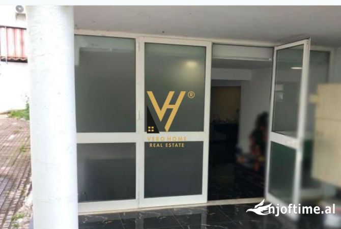Ambiente Commerciale in Affitto 1+1 a Tirana - 500 Euro