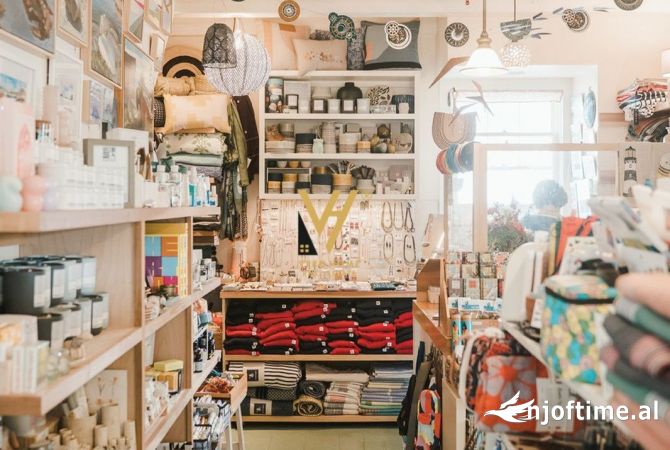 Ambient biznesi ne shitje 1+1 ne Tirane - 155,000 Euro