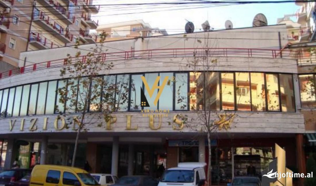 SHITET TRUALL 250 M2 NE DON BOSKO 450.000 EURO