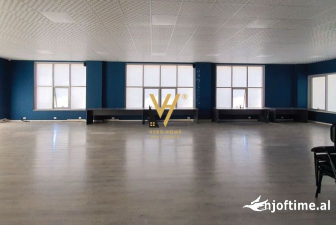 Ambient biznesi ne shitje 3+1 ne Tirane - 622,000 Euro