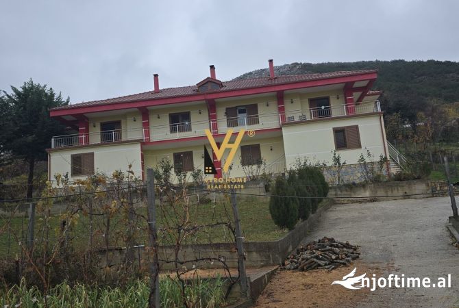 Shtepi ne shitje Shtepi Private ne Pogradec, 7+1, Mobilimi E mobiluar, Pagesa 260,000  Euro.