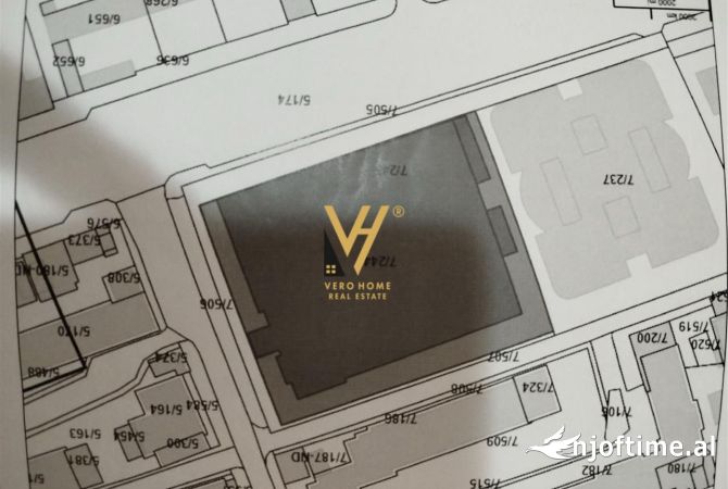 Ambient biznesi ne shitje 3+1 ne Tirane - 181,000 Euro